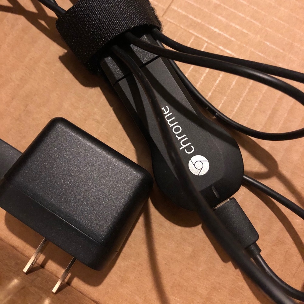 Google Chromecast - Picture 1 of 1